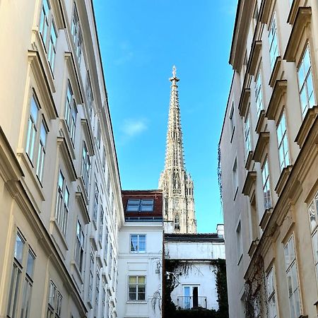 Central Stephansdom Apartment I Netflix I Self Check In เวียนนา ภายนอก รูปภาพ