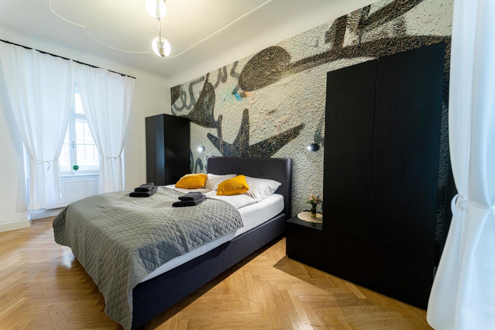 Central Stephansdom Apartment I Netflix I Self Check In เวียนนา ภายนอก รูปภาพ